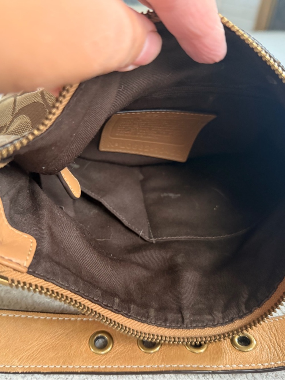 Coach Signature Hobo Shoulder Bag H0685-10402 Brown Tan Canvas Leather Trim - Picture 6 of 10